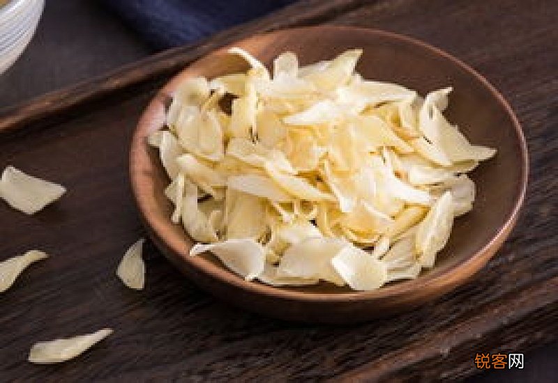 桃胶百合可以一起炖吃吗 养阴润肺安神宁心利尿通淋