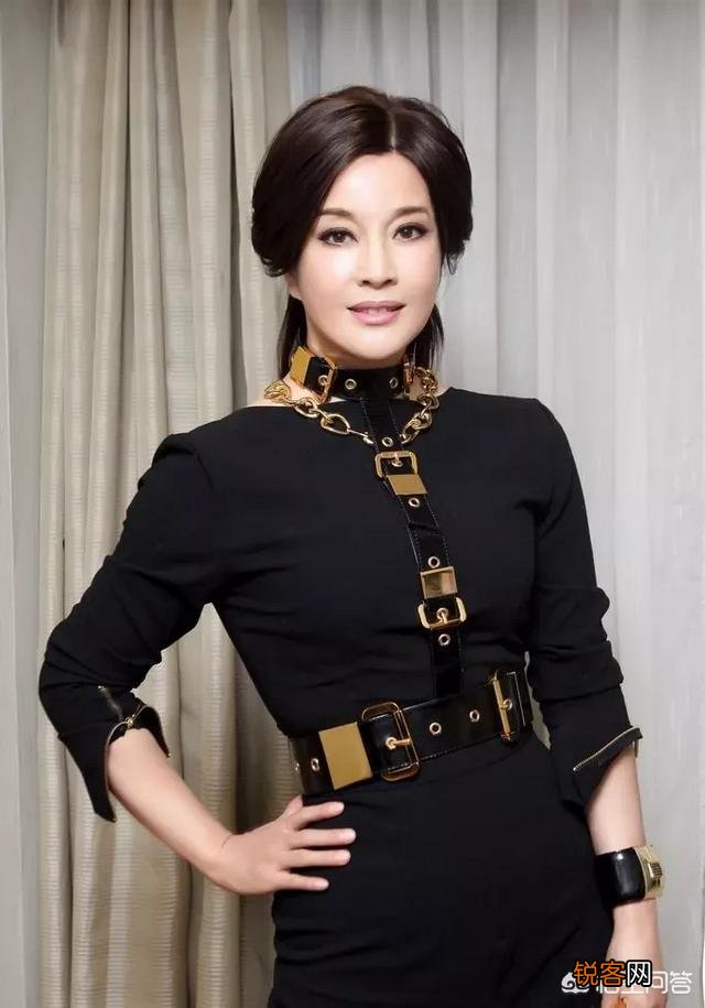 你认为哪些演员是实力派演员？你最喜欢他演的什么角色？