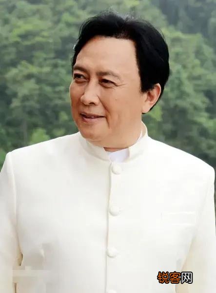 中国有哪些实力派男演员？