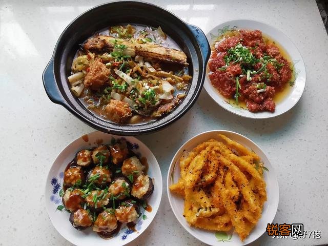 发美食照片配什么句子？