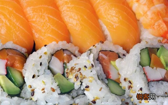 发美食照片配什么句子？