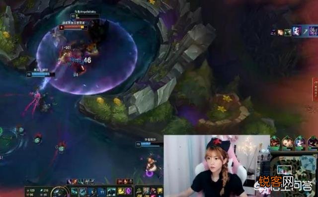 美女解说周淑怡护士装直播,不出声反而人气暴涨,你觉得这是为什么？