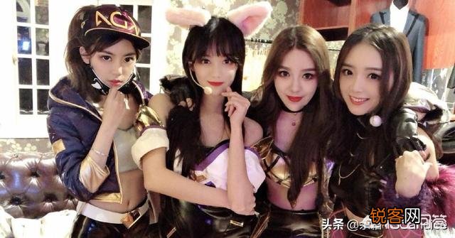 LPL“穿黑丝却被吐槽”的女解说,周淑怡黑丝秀腿,网友调侃“冲不动”,你有何看法？
