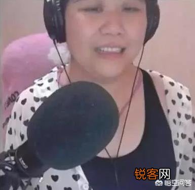 周淑怡模仿乔碧萝直播,超管直接发出警告：别蹭热度,你有何看法？