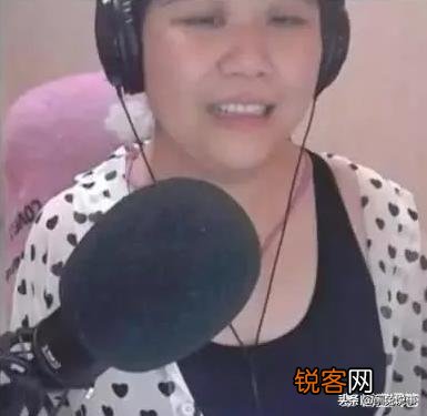 周淑怡模仿乔碧萝直播,超管直接发出警告：别蹭热度,你有何看法？