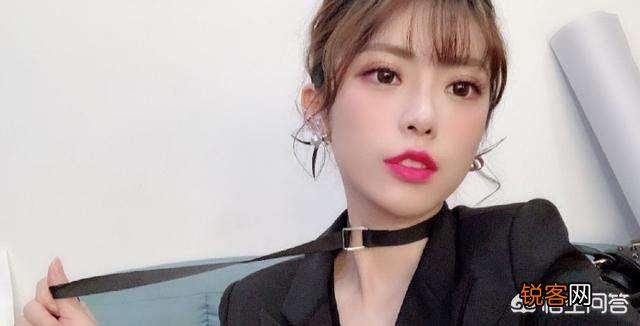 LPL官方解说周淑怡收入高,被心理医生怀疑从事不正当行业,你有何看法？