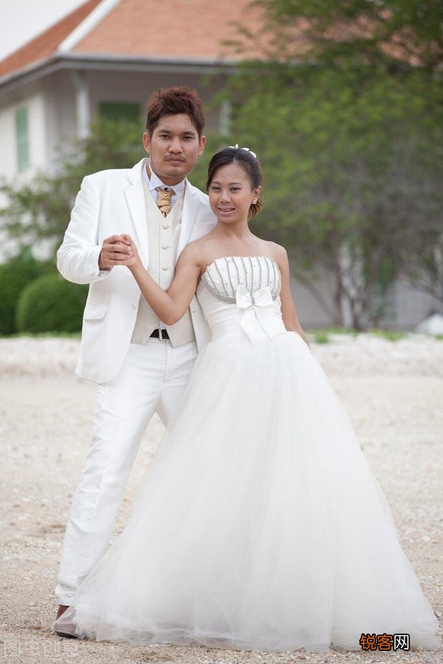 如果女人不想工作,想找个男人结婚养自己,会有男人愿意娶她吗？