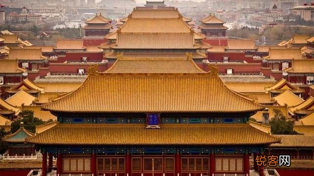 金星压芒角,银汉转波澜是什么意思？