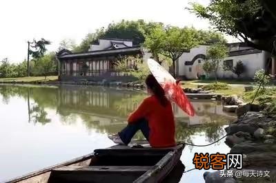 古诗中经常出现的“东篱”是什么意思？如何理解它的含义？