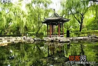 古诗中经常出现的“东篱”是什么意思？如何理解它的含义？