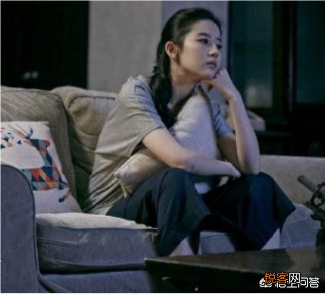 爱上了自己的上司,怎么办？