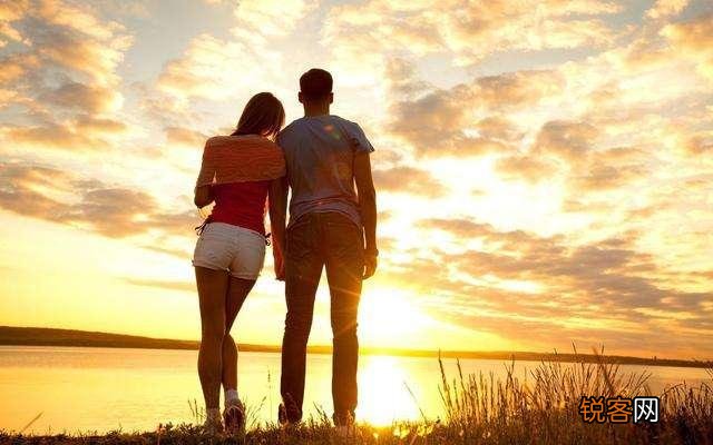 别人喜欢上了自己的老婆,而且还在不停地追求！我应该怎么办？