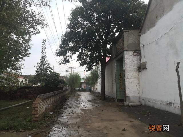 现在农村人也喜欢白天插门闭户了,是人情味淡了,还是什么原因？