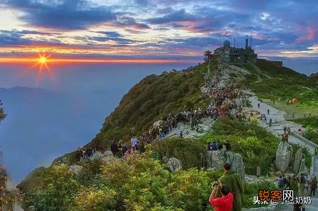 亲生父母去世,孩子不买墓地把骨灰撒到老家山上,这叫不孝顺吗？