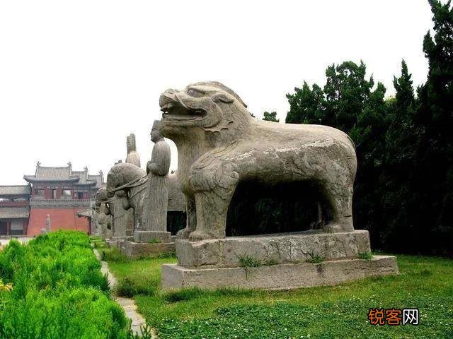 “人点烛,鬼吹灯,鸡鸣灯灭不摸金”是什么意思？