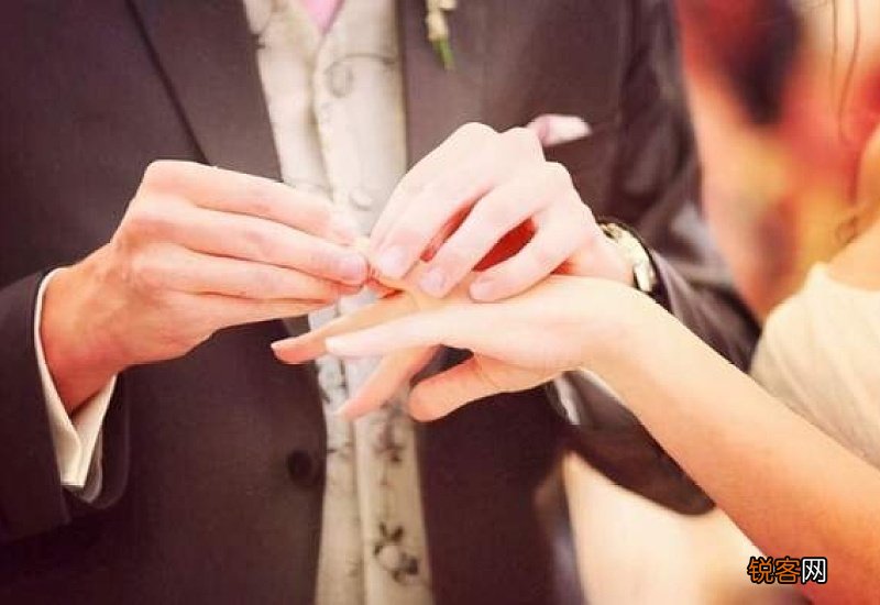 两头婚姻孩子怎么姓