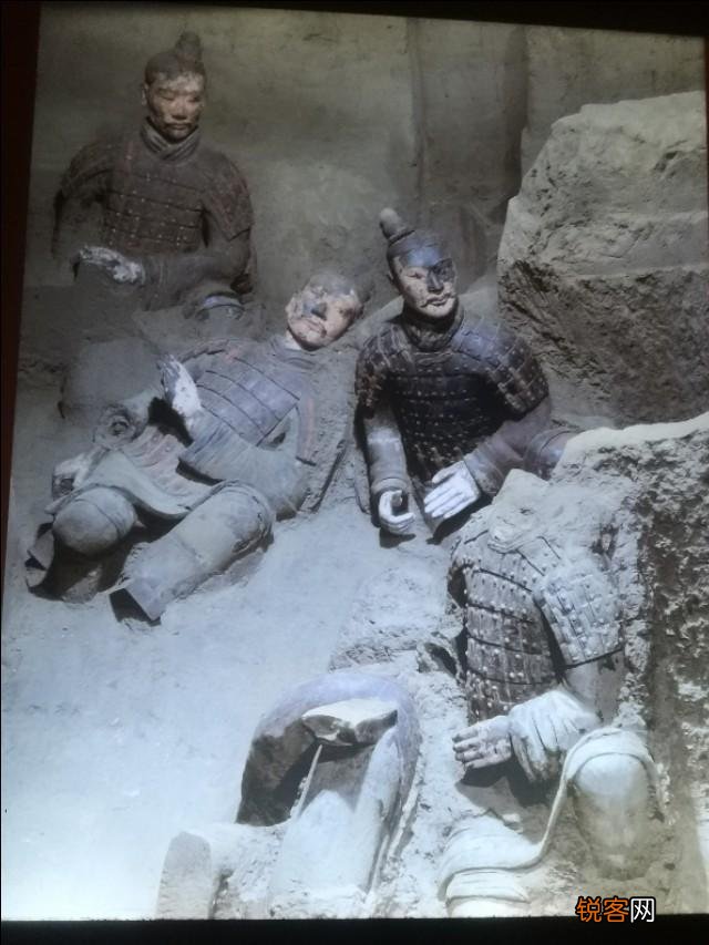 兵马俑华清池,大雁塔不夜城,钟楼回民街三选一你选哪个？