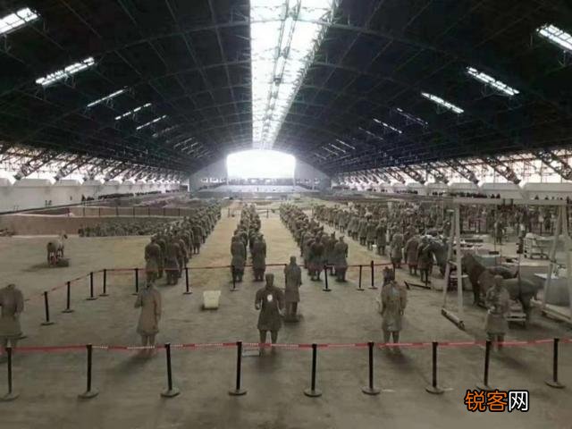 兵马俑华清池,大雁塔不夜城,钟楼回民街三选一你选哪个？