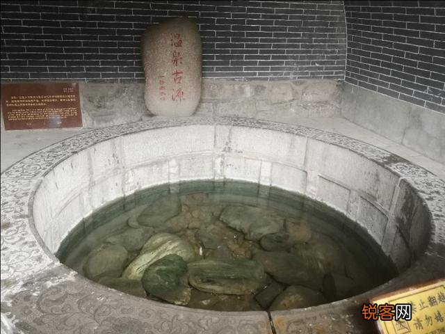 兵马俑华清池,大雁塔不夜城,钟楼回民街三选一你选哪个？