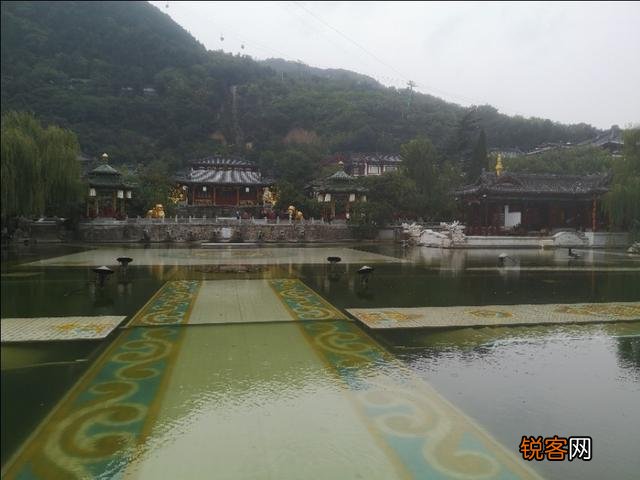 兵马俑华清池,大雁塔不夜城,钟楼回民街三选一你选哪个？