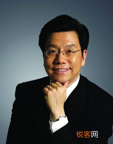 《猎场》中胡歌说李开复和谷歌创始人在高尔夫球场秘密见面,高端人士跳槽都需要这么谨慎吗？