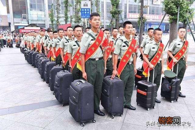 军士逐月领取退役金今年能落地吗？