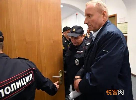 俄罗斯军中“地震”,普京一口气解除11名将军的职务,绍伊古难道没有责任吗？
