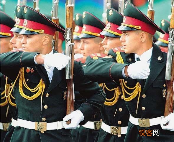 俄罗斯军中“地震”,普京一口气解除11名将军的职务,绍伊古难道没有责任吗？
