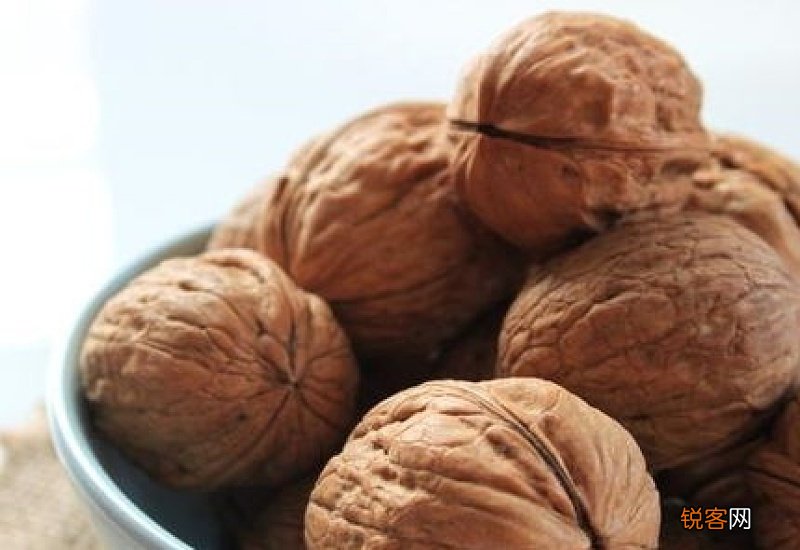 吃核桃手上非常黑怎么才能快速弄干净