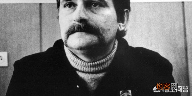 瓦文萨当总统拿总统工资,不当总统了回船厂当电工拿电工资,是怎么做到的？是真的吗？