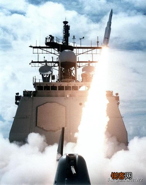 历史上有哪些比较著名的误击民航客机的例子？