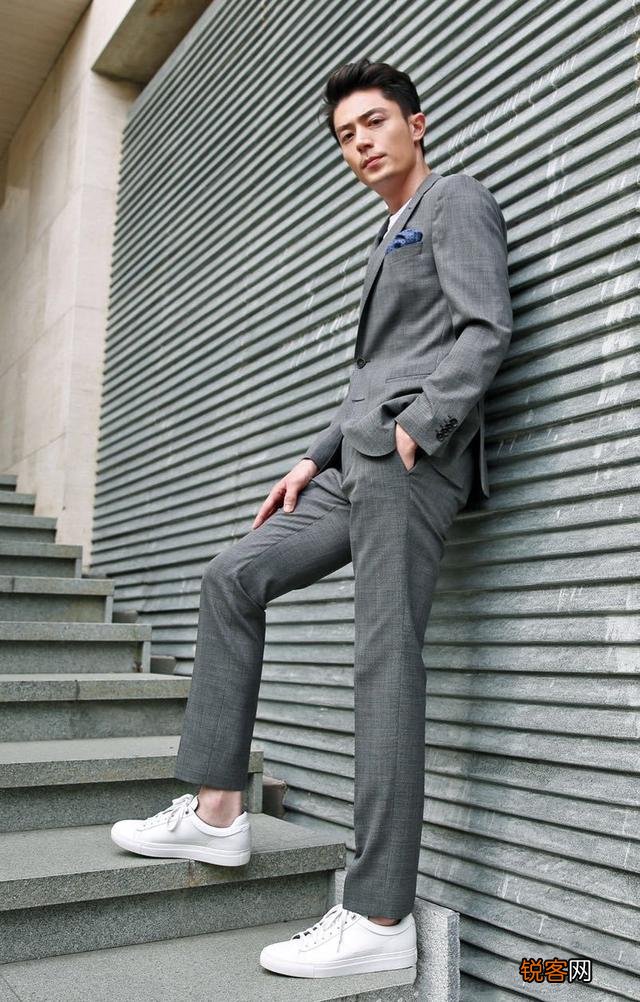 你们觉得中国穿西装最帅的男星是谁？
