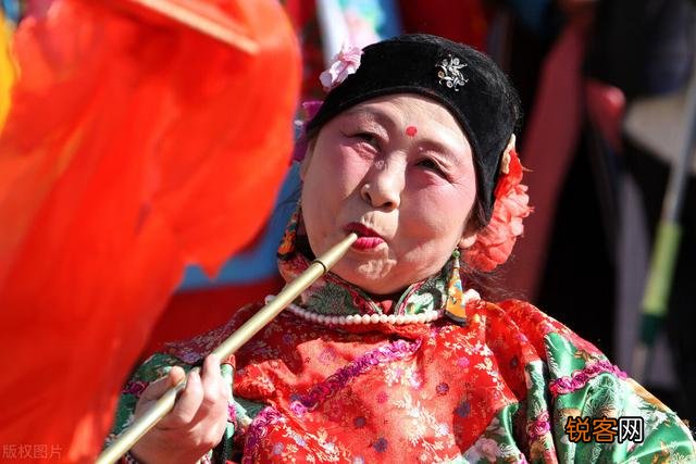 俗语：“男凹女凸,不寡就孤”,凹凸是啥意思？