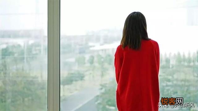 民间俗语：“勾头女子挺胸汉,一生富贵半生闲”,究竟啥意思？