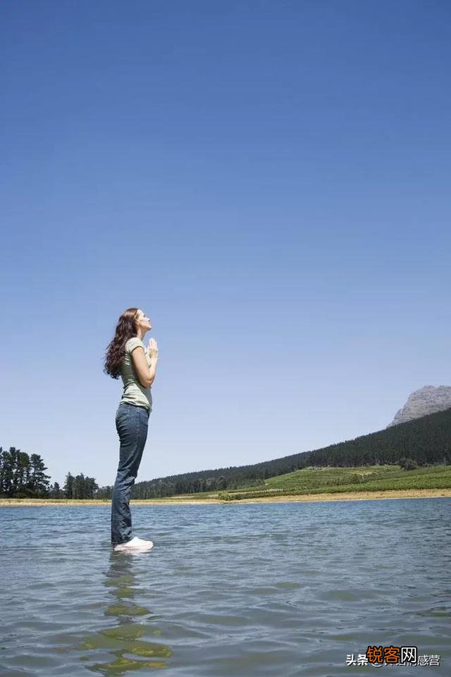 你怎样看待小姑子和嫂子之间的关系？老妈总让我什么都让着嫂子？