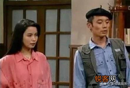 能推荐几个像《家有儿女》《武林外传》《生活大爆炸》《老友记》之类轻松的情景剧吗？