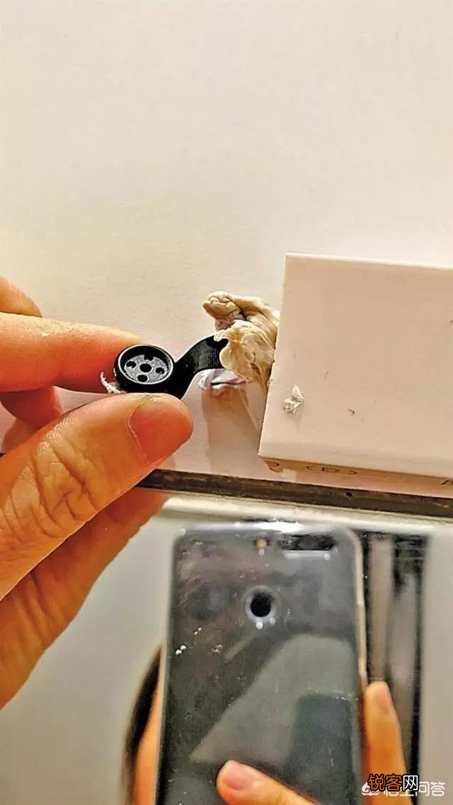 如何防止被针孔摄像头偷拍？