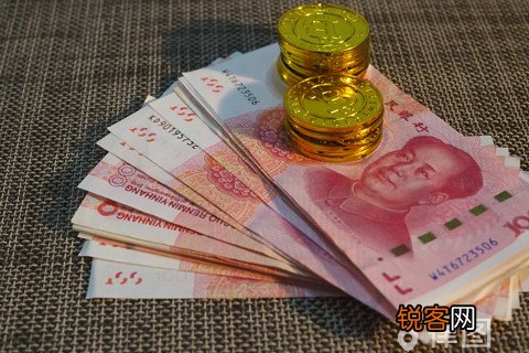 逮捕跟监视居住的区别是什么？