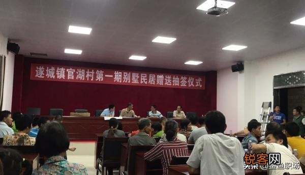 本科学历在饭店当服务员丢人吗？