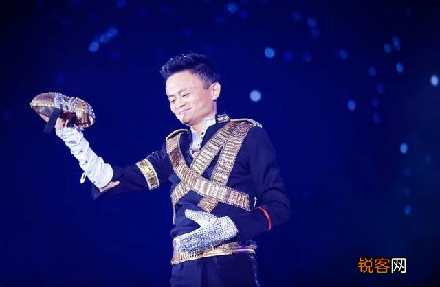 拍电影、唱京剧、演魔术,马云为什么有如此强烈的表演欲望？