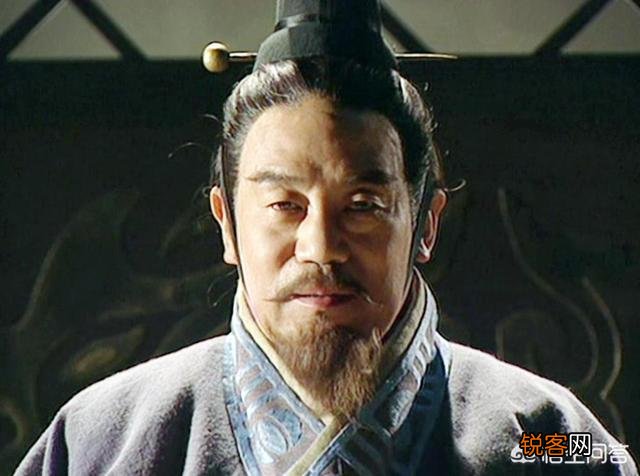 春秋战国时期,诸侯们什么时间开始称王？