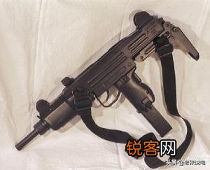 无限子弹 如果携带一把冲锋枪回到春秋战国,最高能混成什么职位？