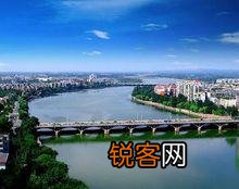 德阳的地理位置如何？