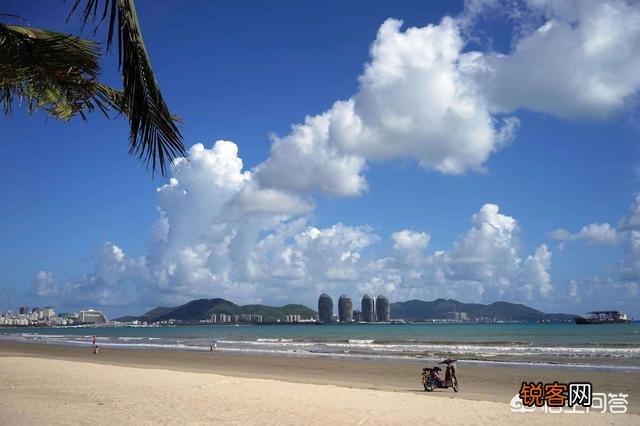 从成都去海南应该怎样安排行程？有没有吃住玩的好地方可以推荐？