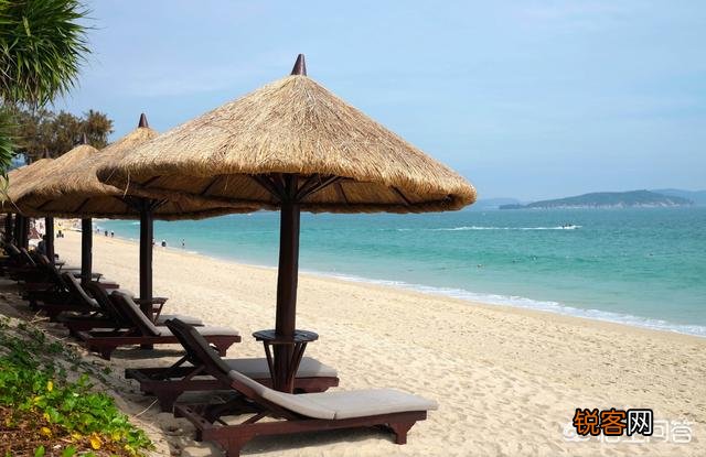 从成都去海南应该怎样安排行程？有没有吃住玩的好地方可以推荐？