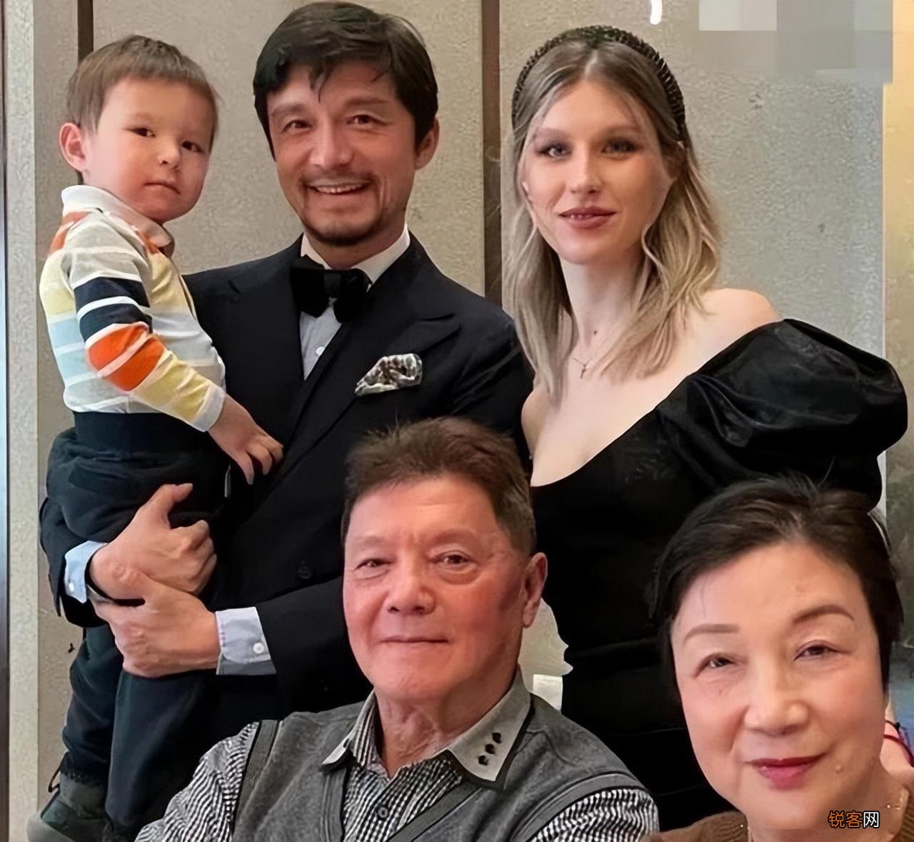 谢晖现任妻子是谁 谢晖为什么恨佟晨洁