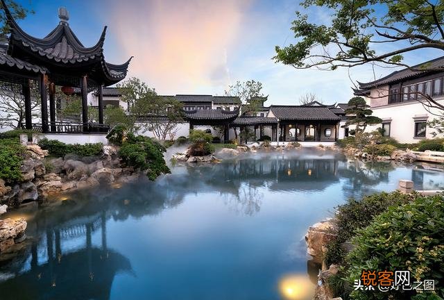 “ 闲花开石竹,幽叶吐蔷薇”的古诗意境如何拍摄？