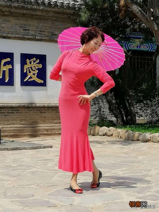 你觉得女人最完美的身材应该是什么样子的？