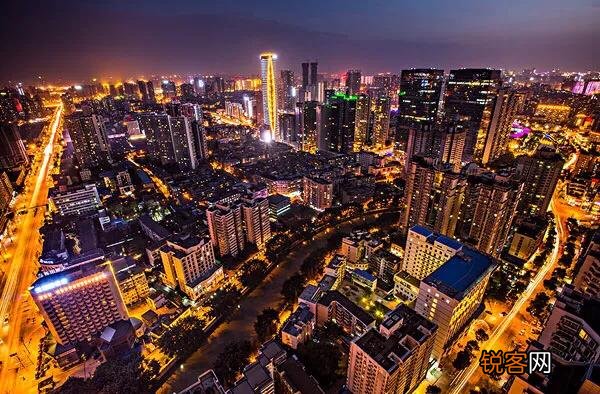 成都的城市面积大吗？