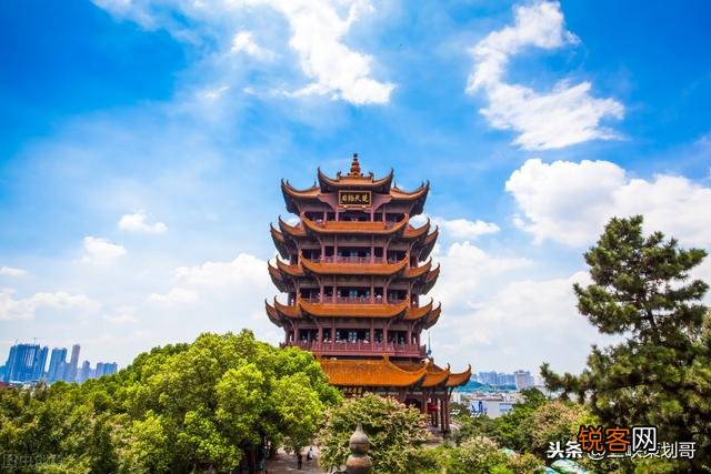 武汉,重庆,成都主城区人口各是多少？